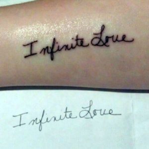 Letra escrita a mano para tatuajes