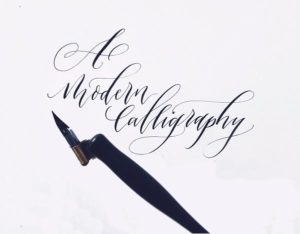 Caligrafía moderna con plumilla de punta flexible